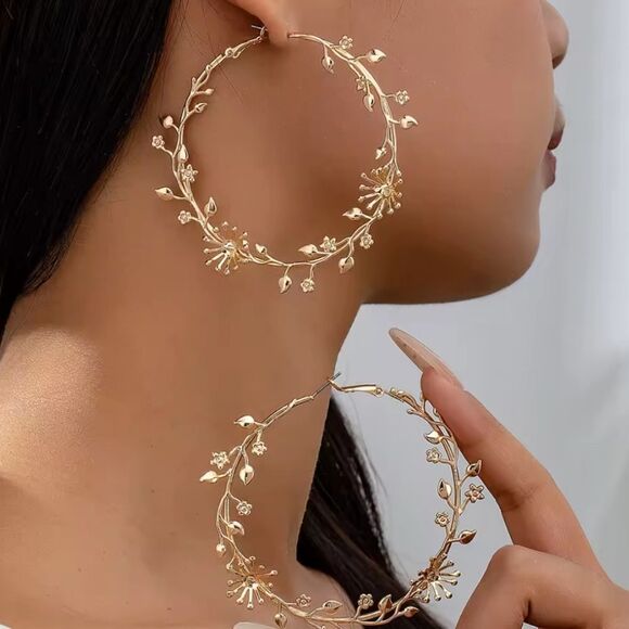 New FP Gold Floral Vine Hoop Earrings - Picture 3 of 8